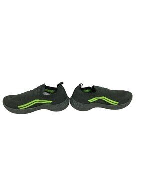 Carters Kids Size 1 Olive Green Taylen Slip On Sneakers